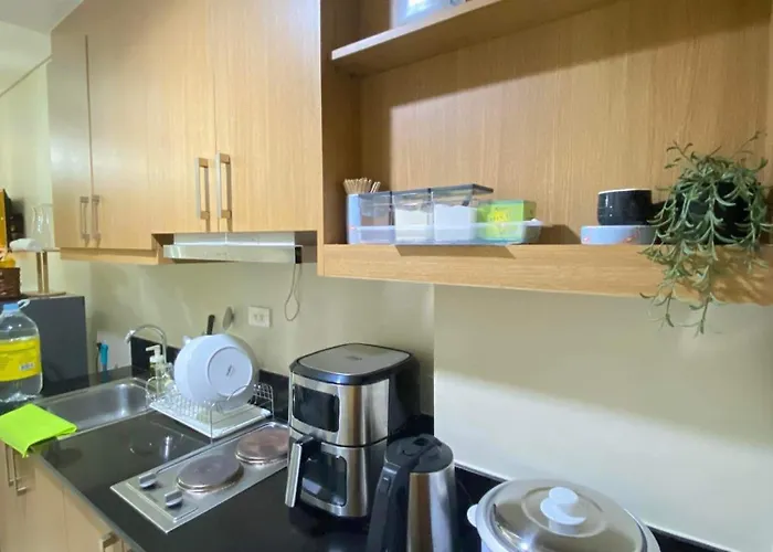 Luke Staycation Shell Residences Aparthotel