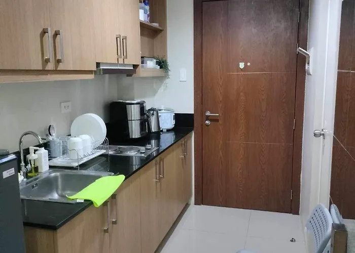 Aparthotel Luke Staycation Shell Residences 4*
